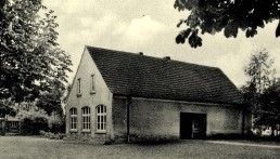 Postkarte Dorfschule 1.jpg